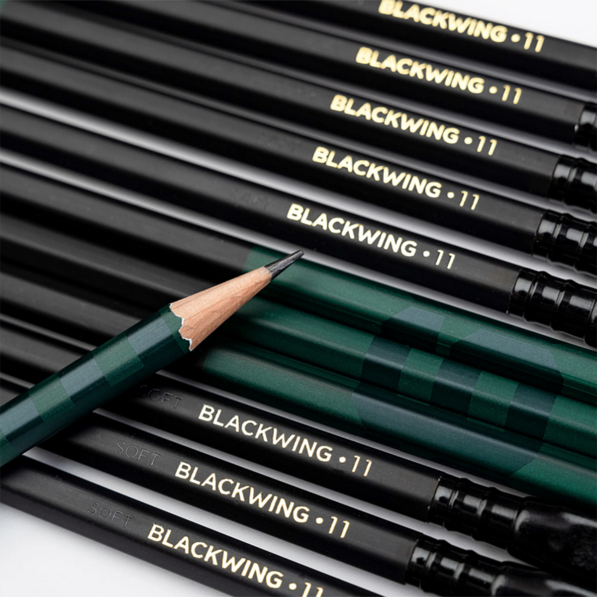 Blackwing Volume 11